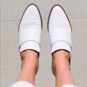 Freda Salvador Keen Mule